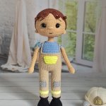 Кукла вязаная интерьерная «Пожарный»