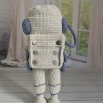 Кукла вязаная интерьерная «Космонавт»