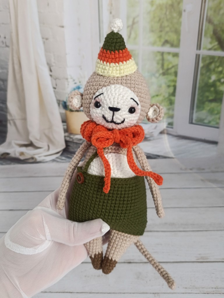 Игрушка вязаная интерьерная «Обезьянка»