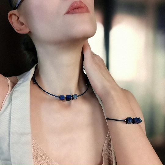 Комплект колье и браслет из лазурита