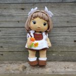 Куколка-школьница