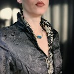 Колье из синего агата