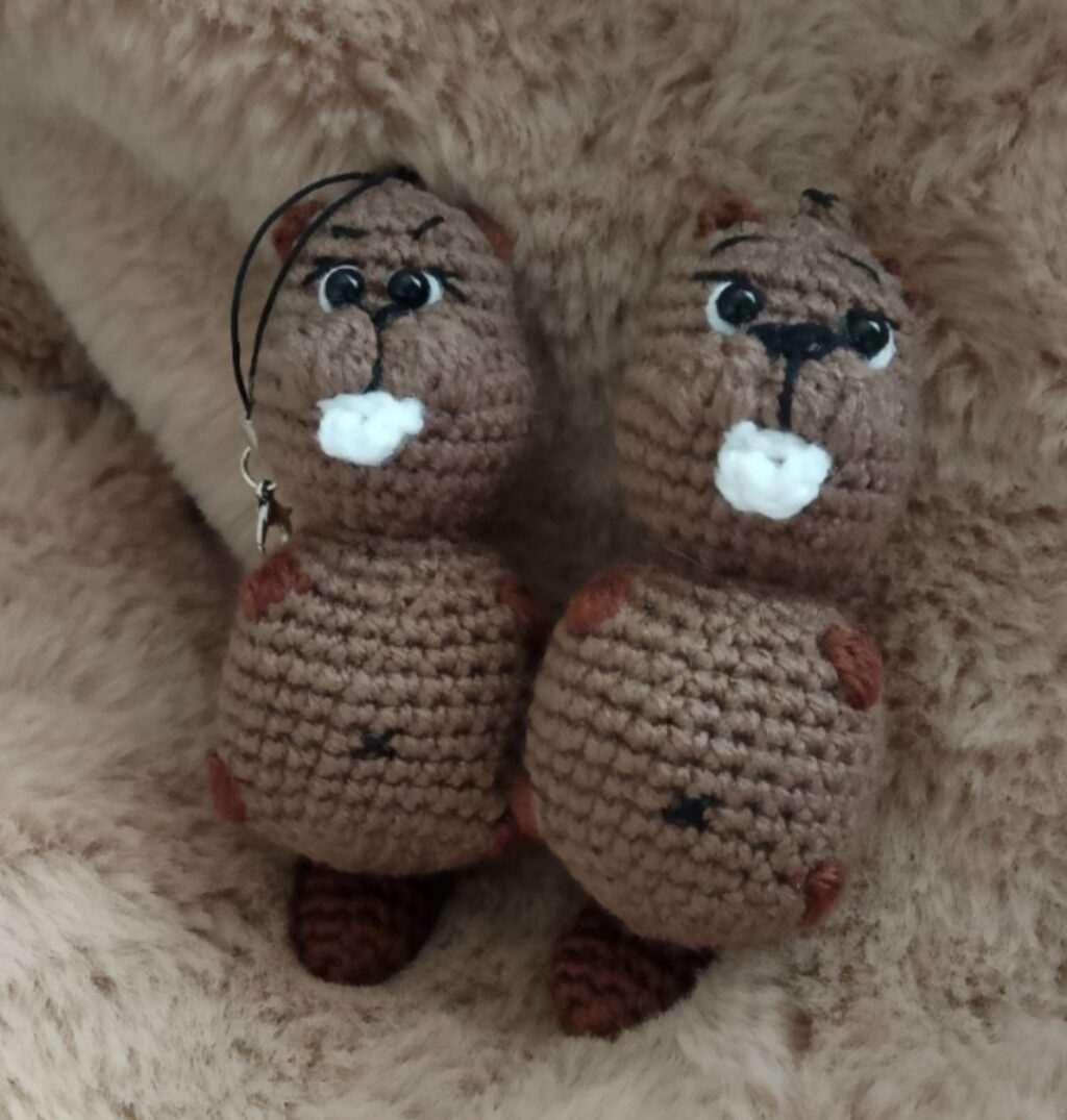 Брелоки бобрики