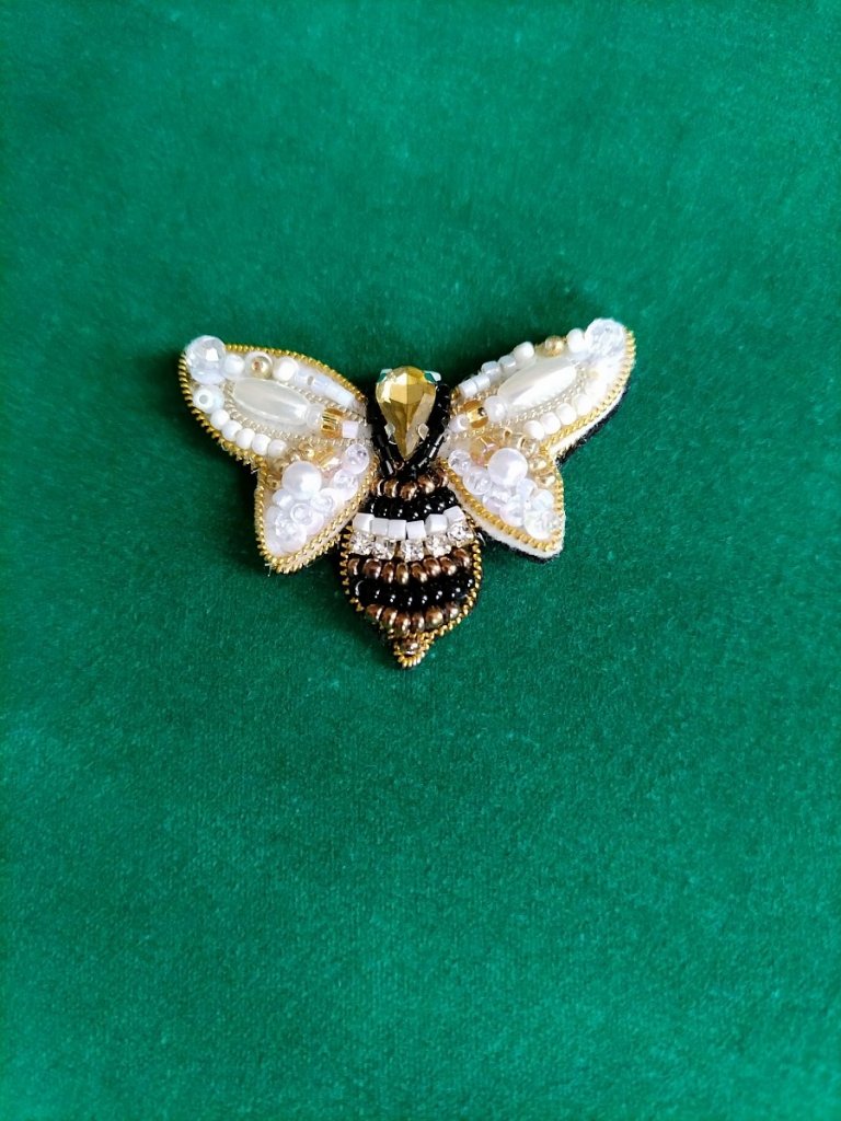 Брошь пчелка