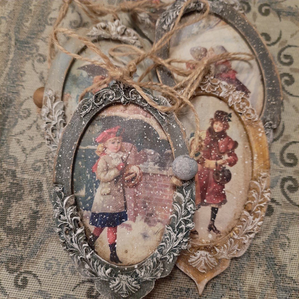 Новогодние медальоны