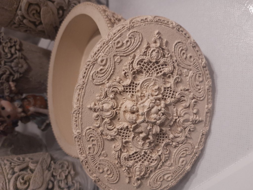 ШКАТУЛКА ПОД СЛОНОВУЮ КОСТЬ АНГЕЛОЧКИ.