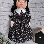 Кукла Уэнсдей