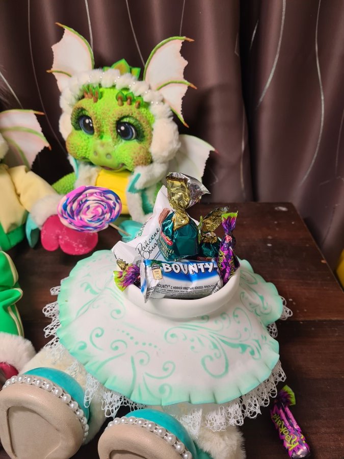 Игрушки с контейнером для подарка