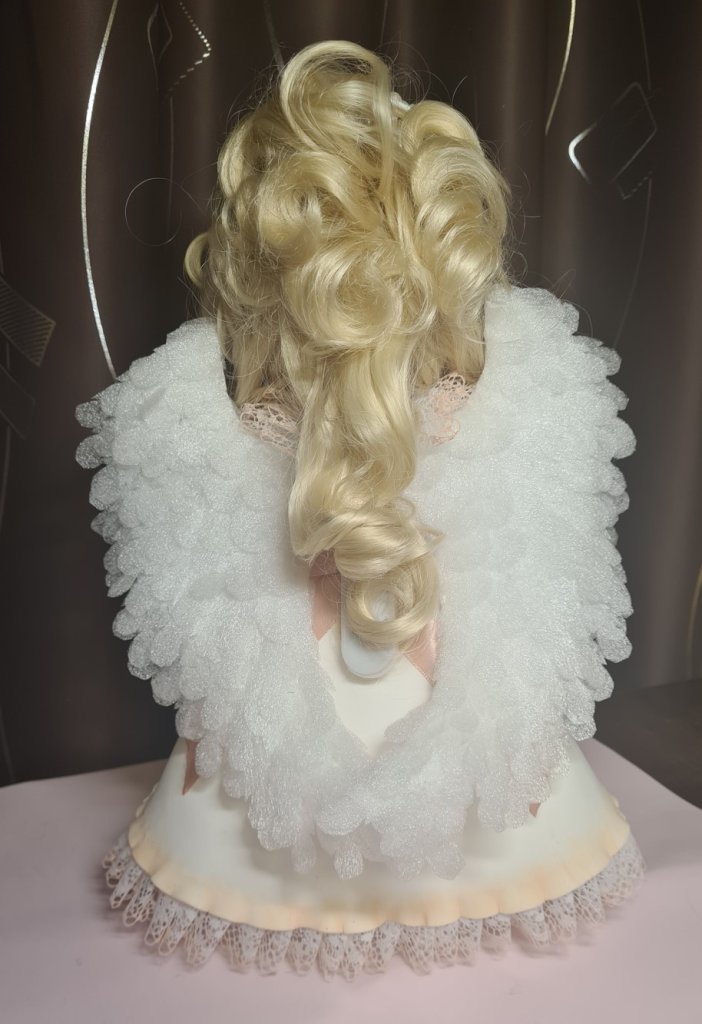 Ангелок со светящимися крылышками