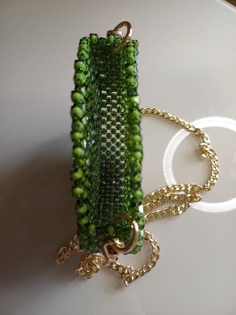 Круглая сумочка из бусин