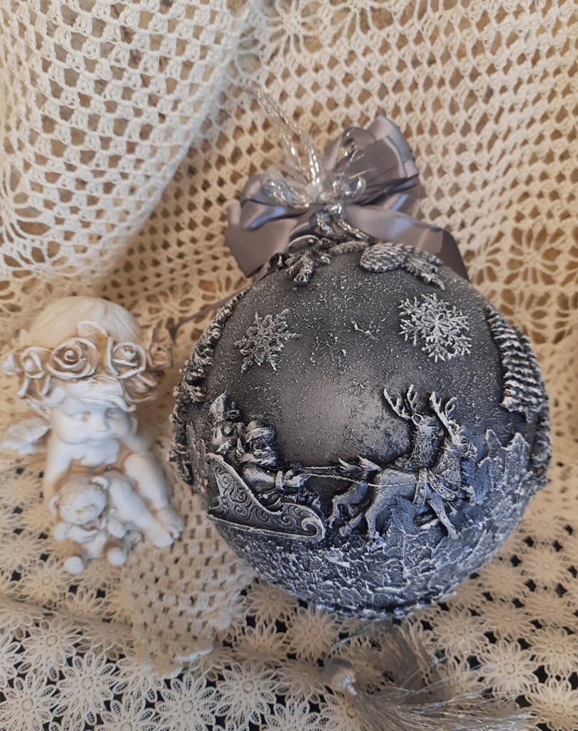 Шар большой, новогодний