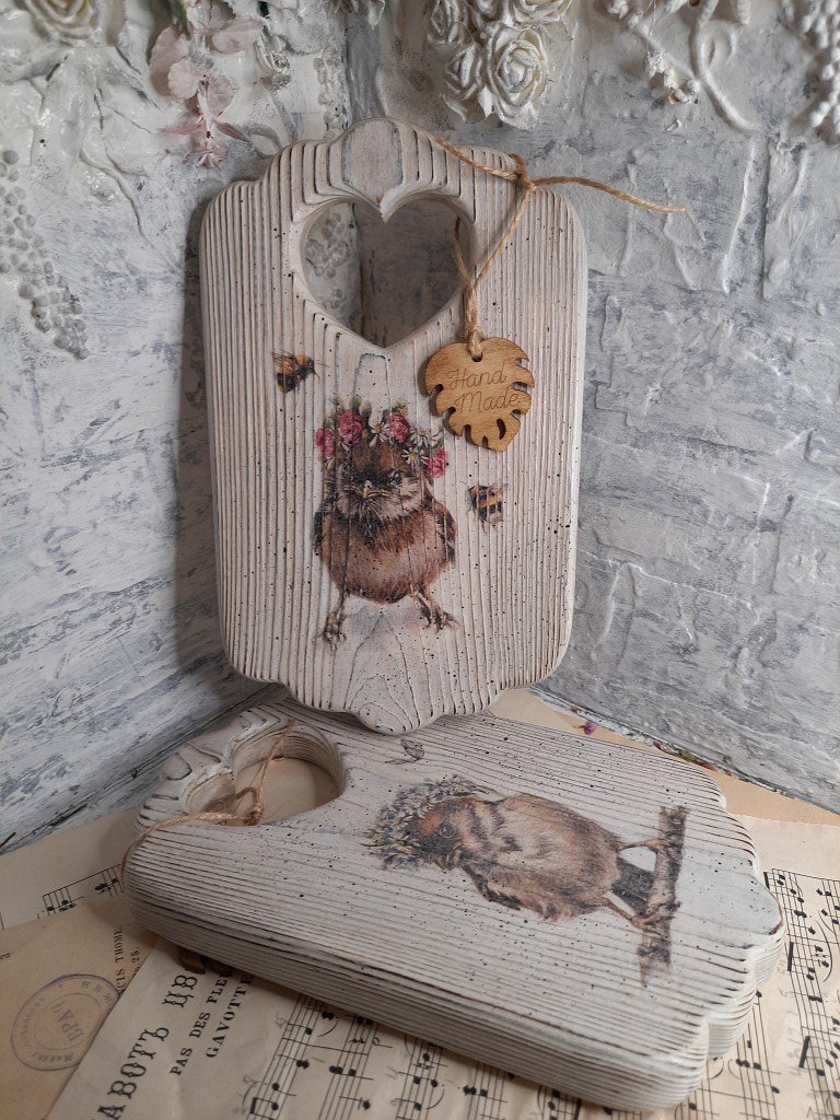 Досочка разделочная «Воробей в белом веночке»