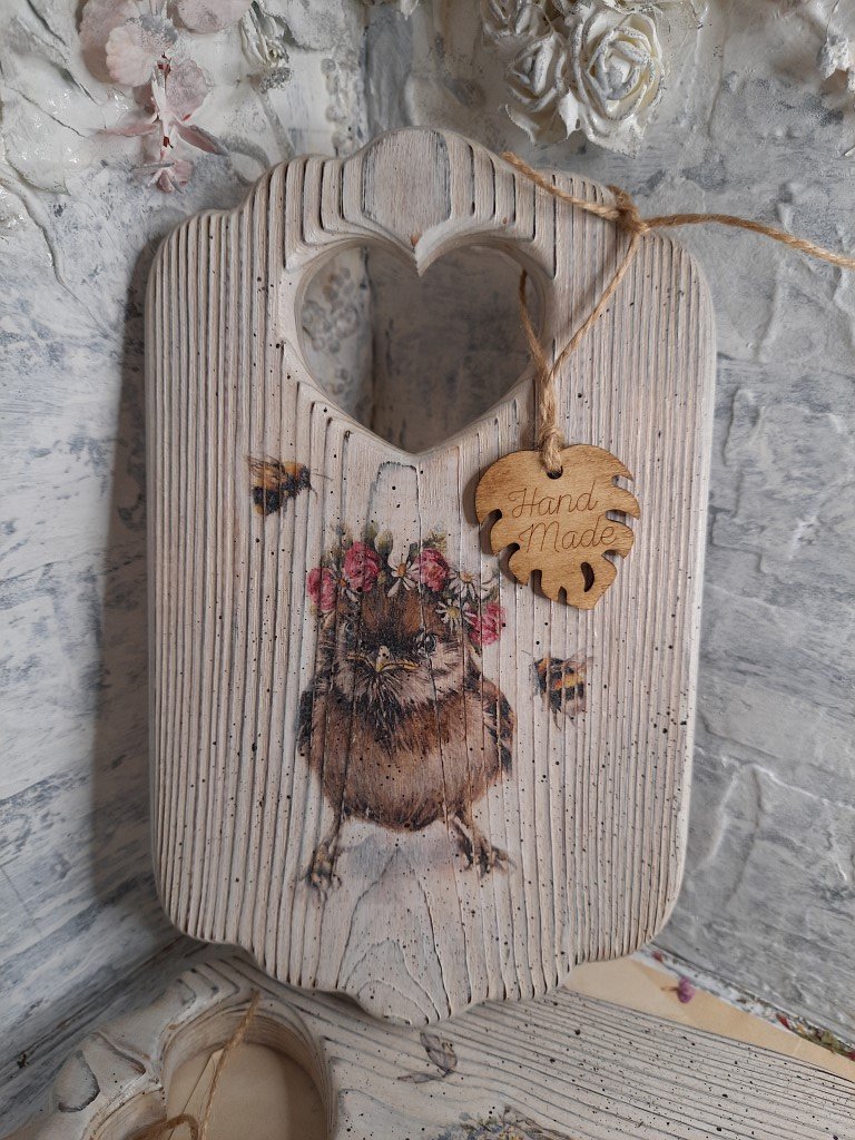 Досочка разделочная «Воробей в розовом веночке»