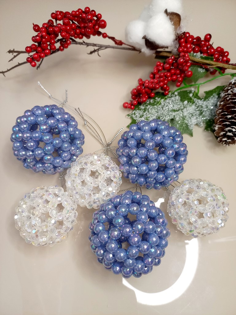 Игрушки на ёлку