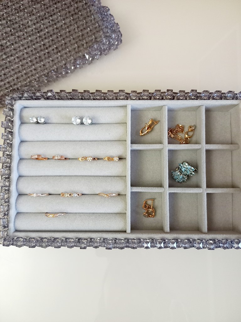 Шкатулка для украшений