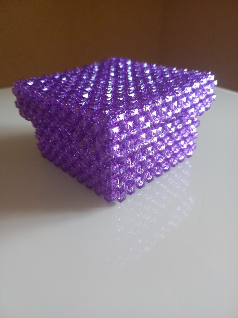 Шкатулка из бусин