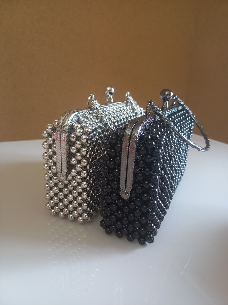 Клатч из бусин