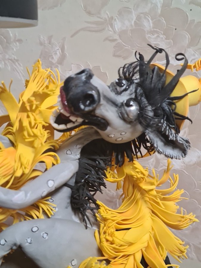 Светильник Лошадь на пилоне