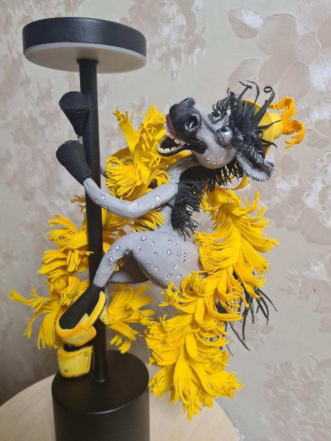 Светильник Лошадь на пилоне