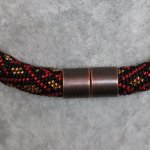 Колье-жгут из бисера