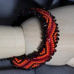 Двухсторонний браслет из бисера