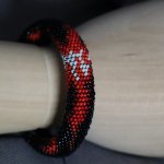 Двухсторонний браслет из бисера