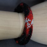 Двухсторонний браслет из бисера