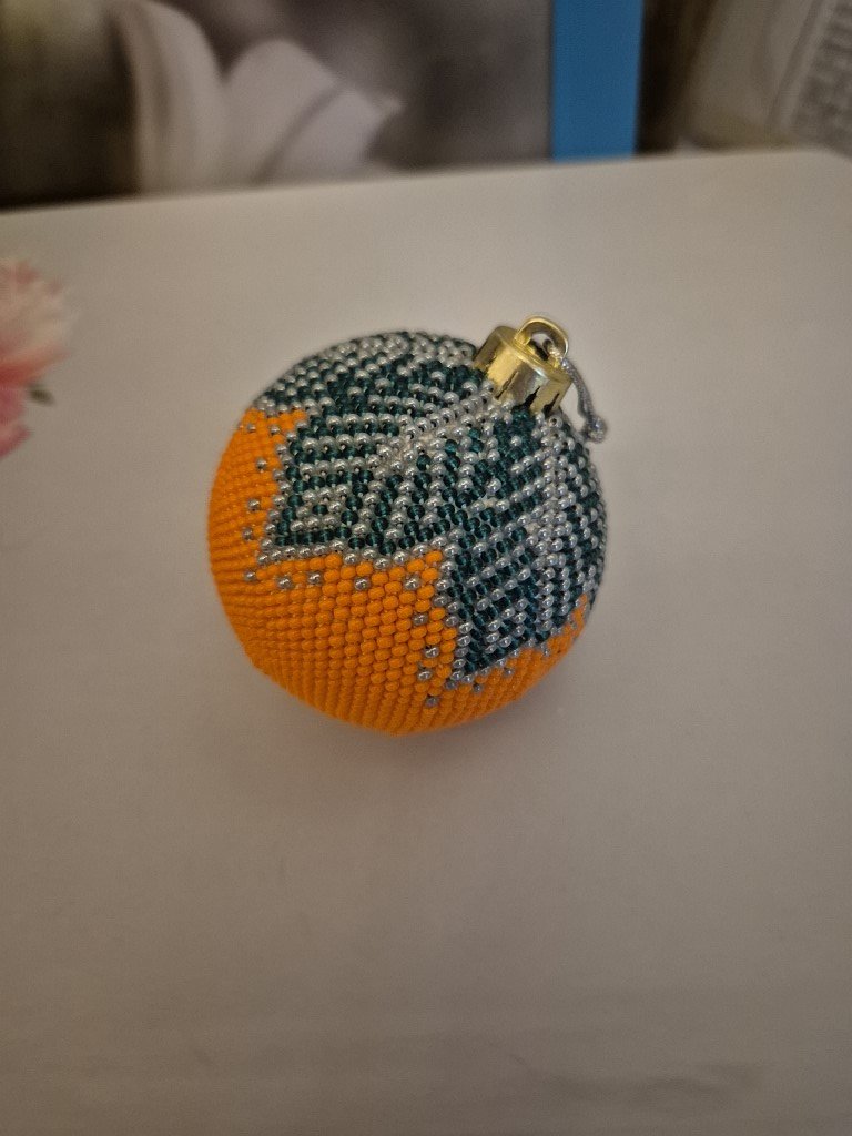 Шарик новогодний