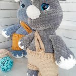 Вязаные малыши: бегемот и носорог