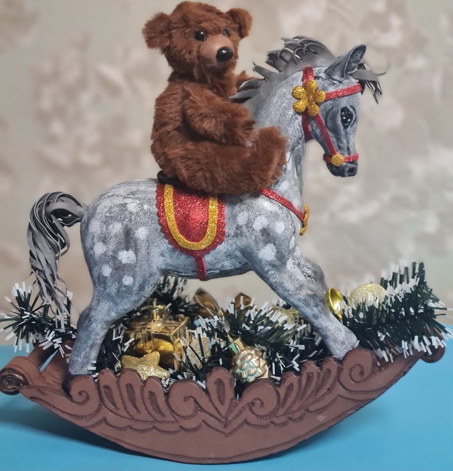 Лошадка-качалка