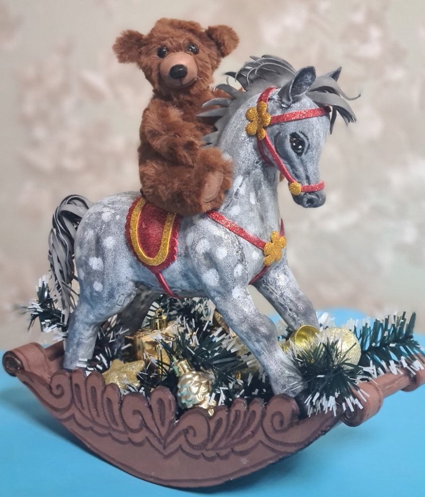 Лошадка-качалка