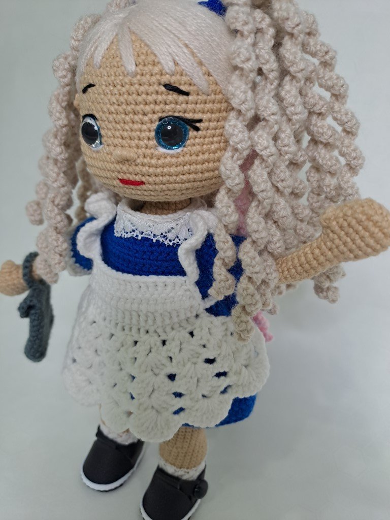 Куколка-школьница