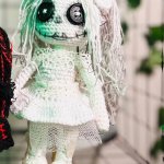 Кукла белая