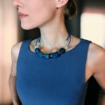 Колье из синего агата