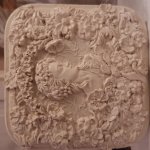 Шкатулка дама в цветах