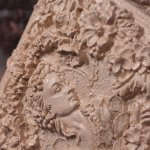 Шкатулка дама в цветах