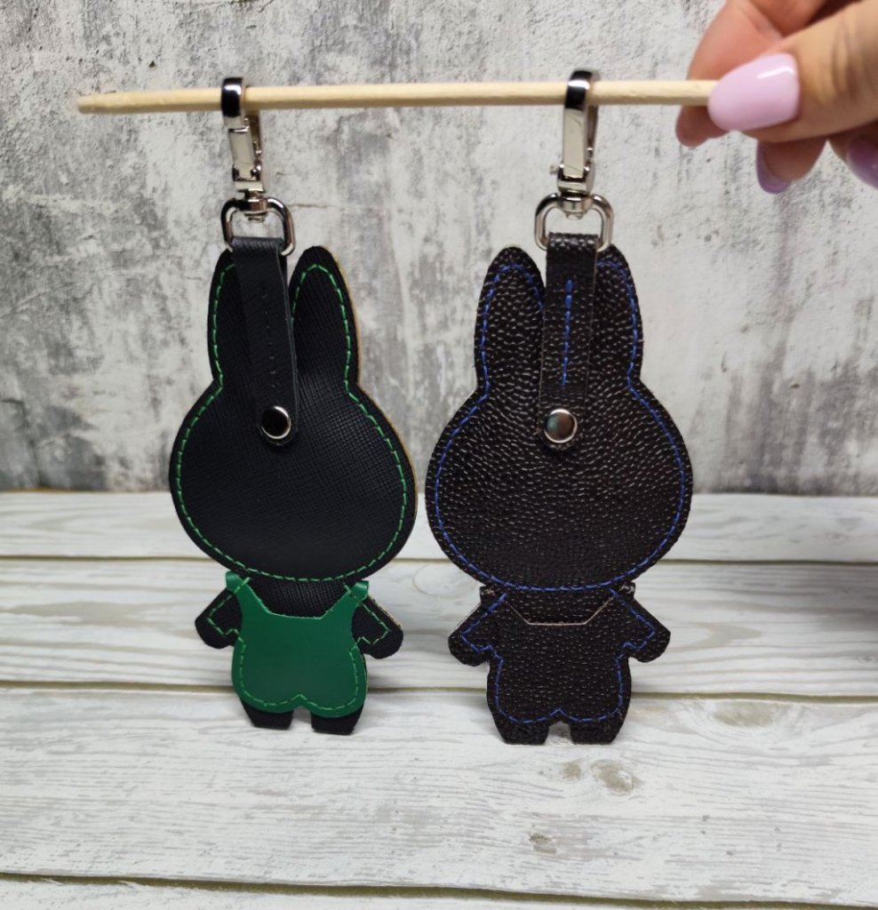 Брелок Лабубу из натуральной кожи