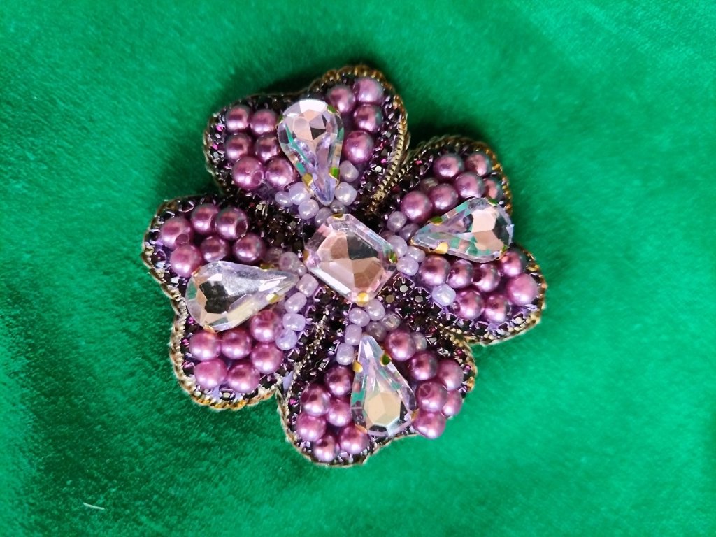 Брошь Цветок