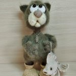 Кот Томас с рыбкой