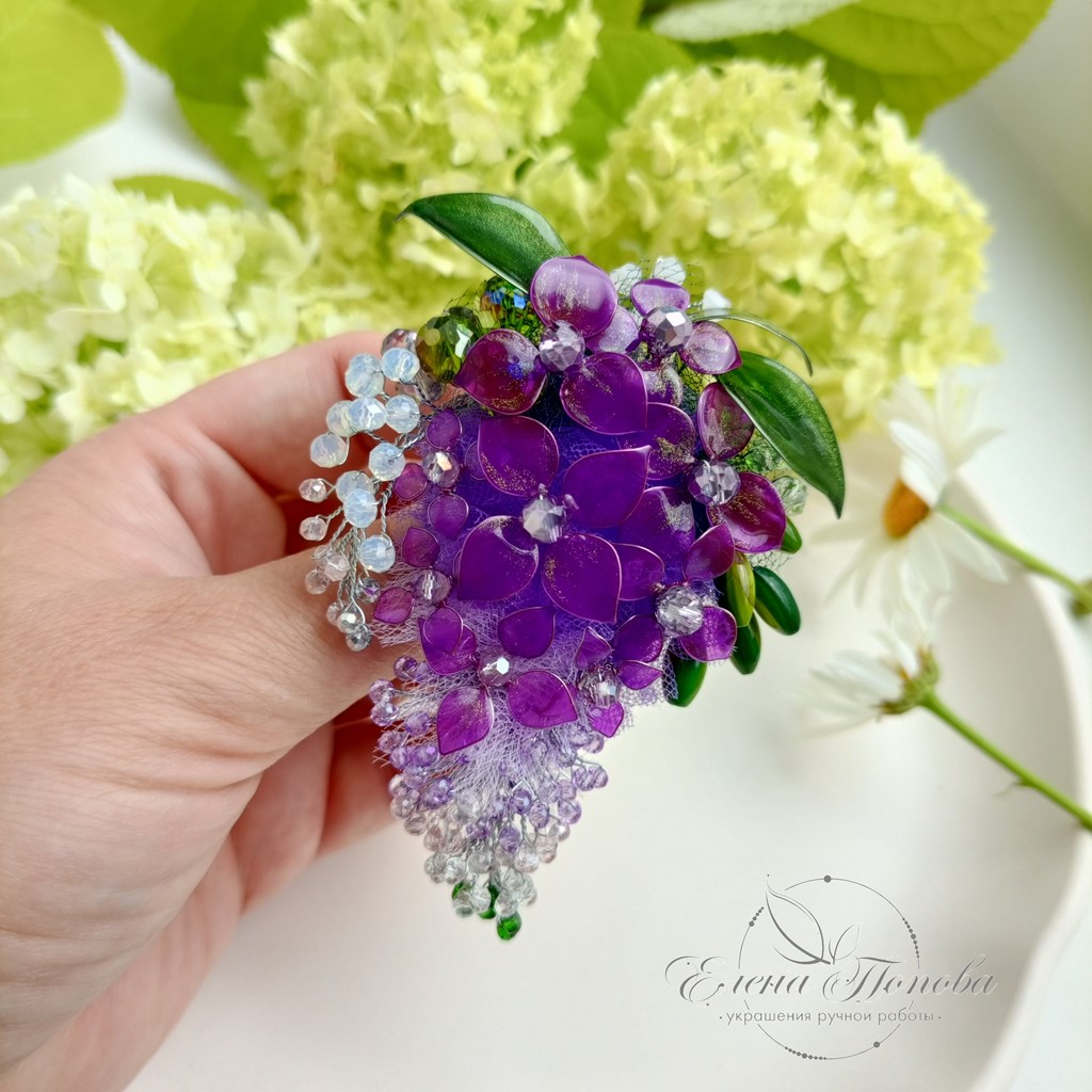 Брошь хрустальная нежность