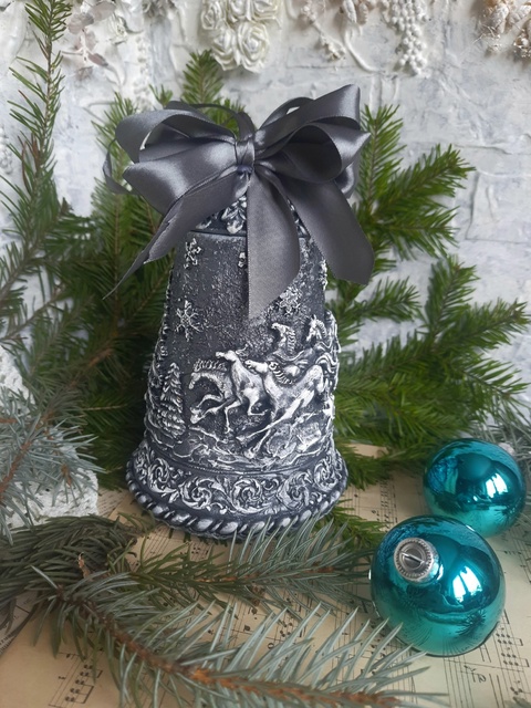 Колокольчик — шкатулка новогодний.