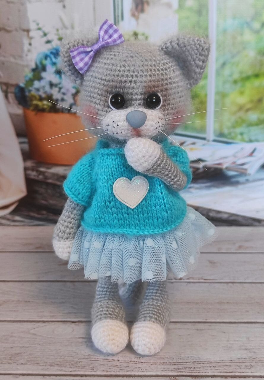 Кошечка Мила