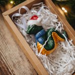 Ёлочная игрушка «Змея в шапке»