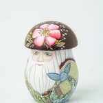 Гриб-шкатулка с гирляндой