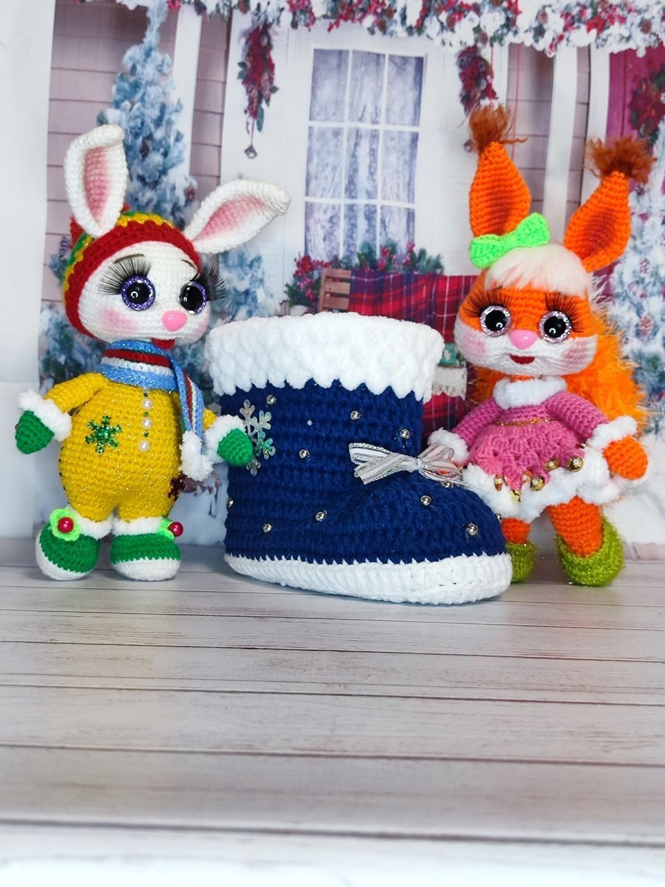 Новогодняя Белочка в сапожке