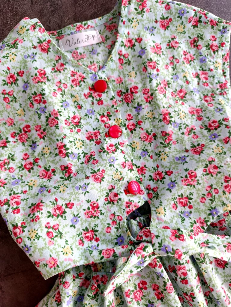 Платье для девочки летнее