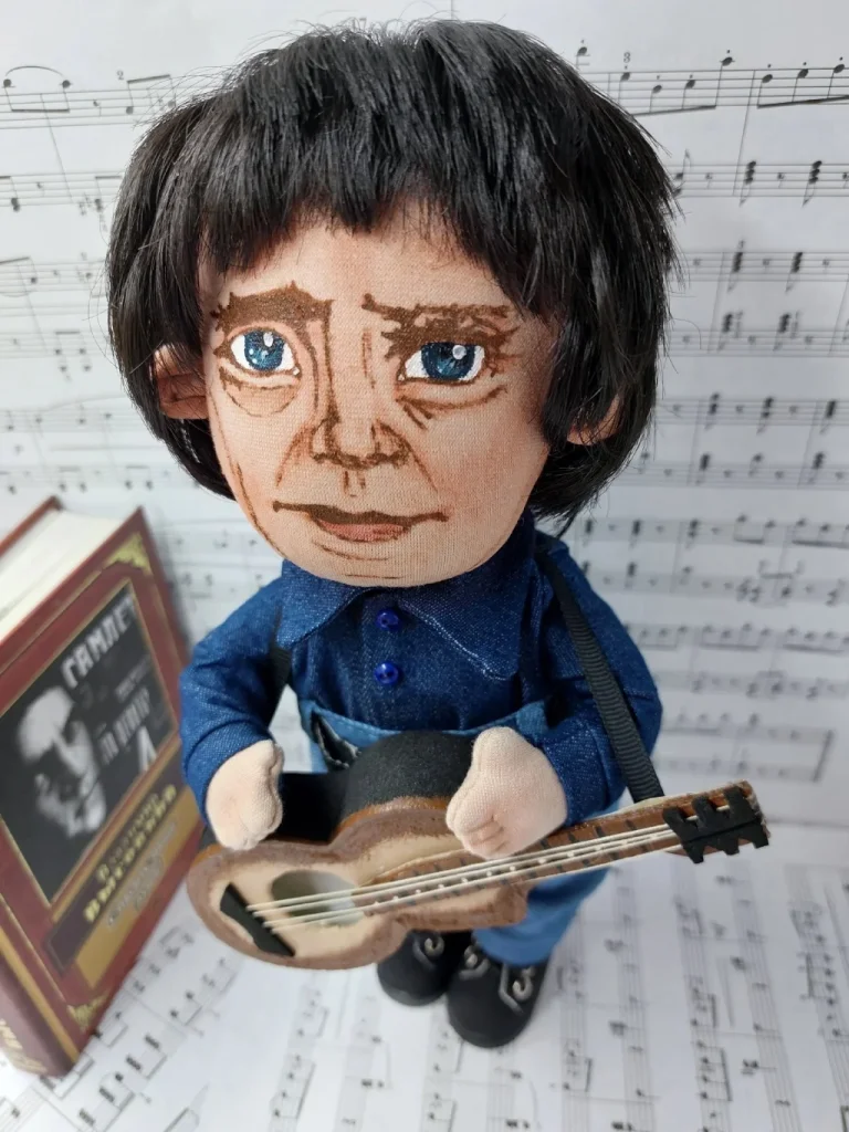 Кукла Высоцкий
