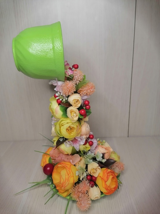 «Парящая чашка»