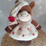 Лошадка вязаная