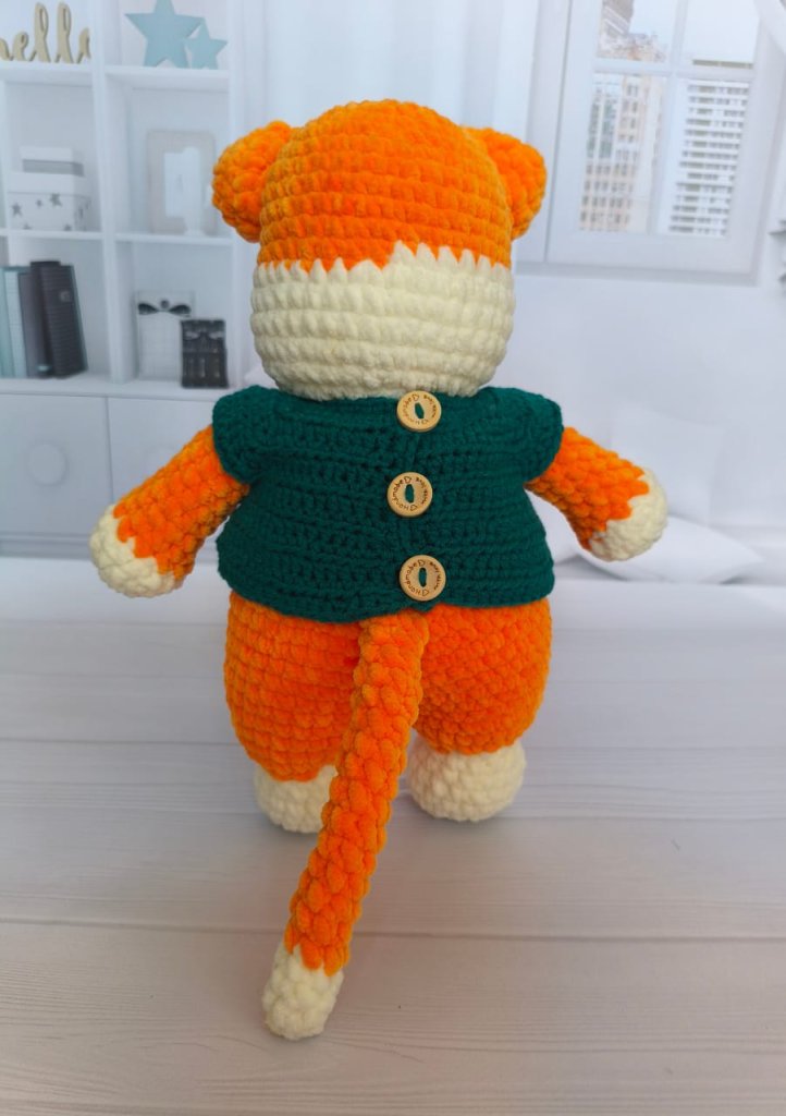 Котёнок вязаный